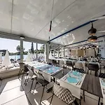 Le Petit Bleu Appartement *